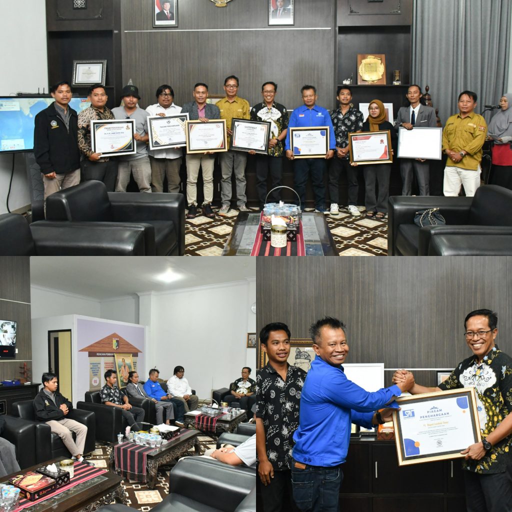 Tujuh Ormas Nasional Dan LSM Lokal Berikan Penghargaan Kinerja Ke Pj Bupati Lombok Timur Tujuh Ormas Nasional Dan LSM Lokal Berikan Penghargaan Kinerja Ke Pj Bupati Lombok Timur