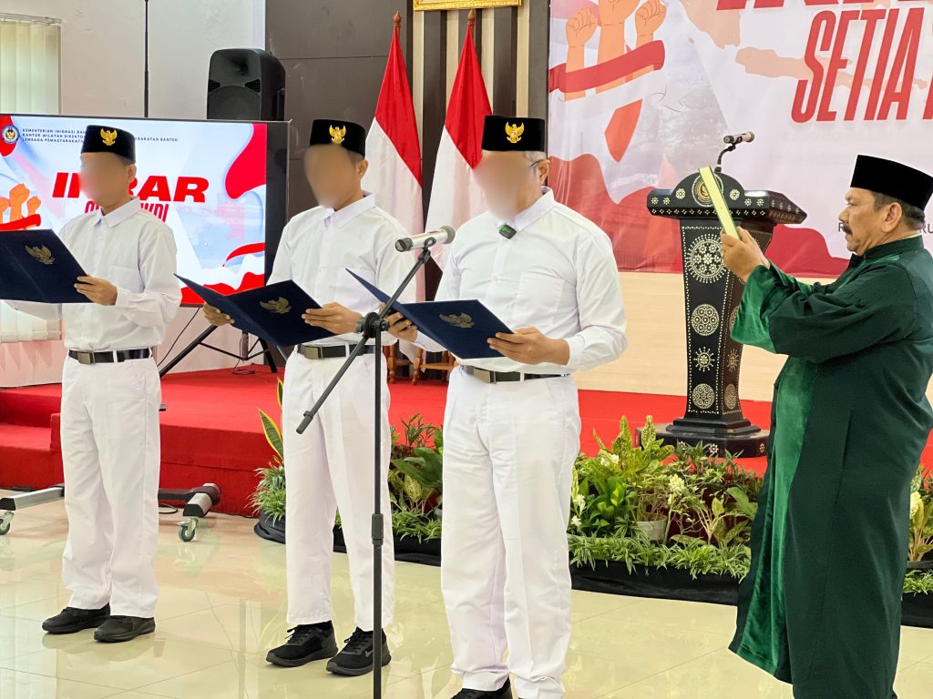 Narapidana Terorisme di Lapas Tangerang Bersumpah Setia pada NKRI Narapidana Terorisme di Lapas Tangerang Bersumpah Setia pada NKRI