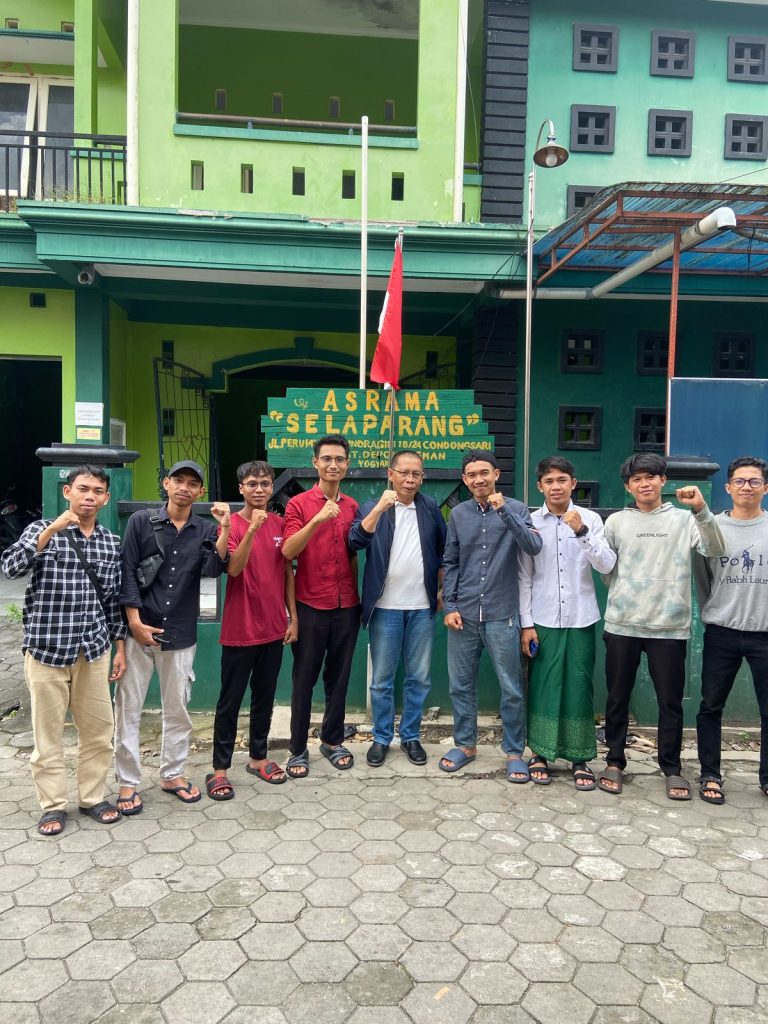 Kunjungi Asrama Mahasiswa Lotim di Yogyakarta, Wabup Edwin Soroti Infrastruktur dan Kenyamanan Penghuni Kunjungi Asrama Mahasiswa Lotim di Yogyakarta, Wabup Edwin Soroti Infrastruktur dan Kenyamanan Penghuni