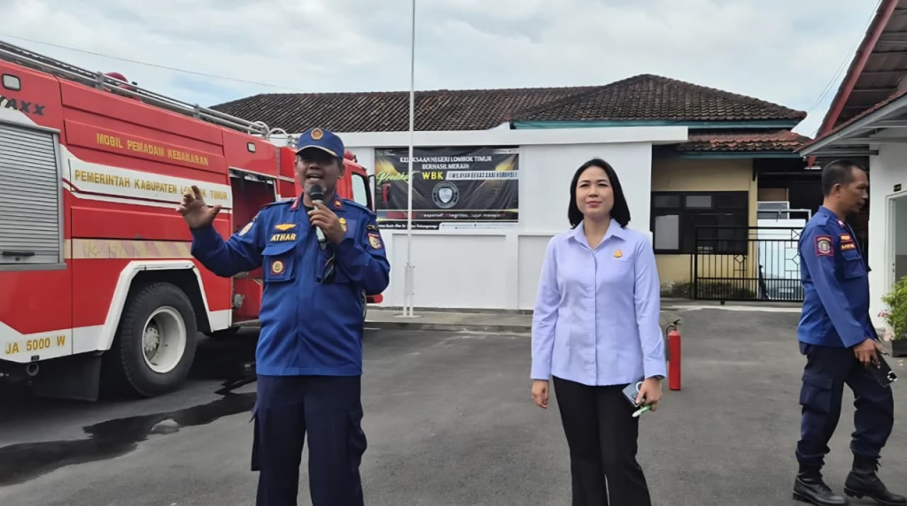 Latihan Tanggap Kebakaran di Kantor Kejaksaan Lombok Timur, Pegawai Diuji Hadapi Situasi Darurat Berita terbaru Mitra Satu News