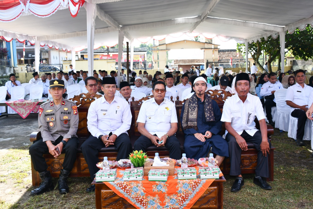 Pesan Bupati Lotim: Aparatur Harus Kerja Nyata dan Tak Terpengaruh Sorotan Medsos Mitra Satu News - berita terbaru