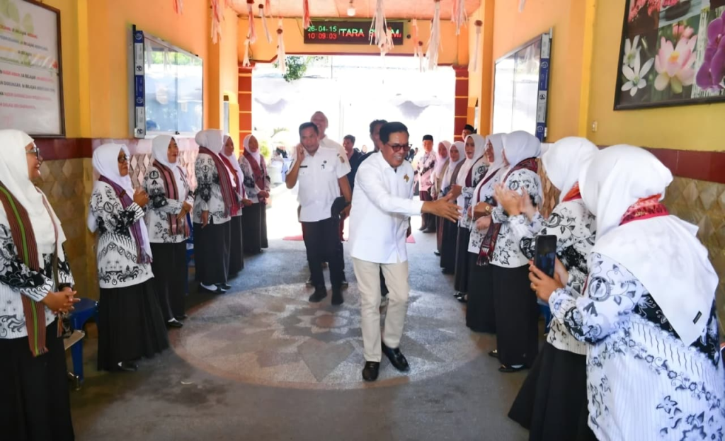Guru dan Pemerintah Bersatu, Halalbihalal PGRI Selong Dorong Semangat Pendidikan Lombok Timur Mitra Satu News - berita terbaru