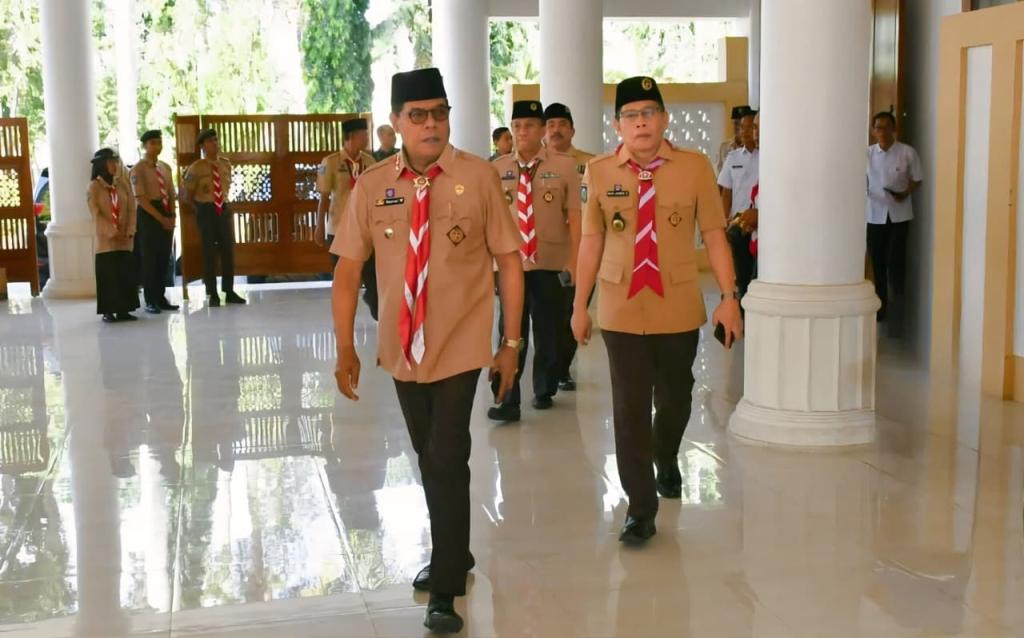 Kepengurusan Baru Pramuka Lotim Dikukuhkan, Bupati Soroti Pentingnya Pembinaan Karakter Pemuda Kepengurusan Baru Pramuka Lotim Dikukuhkan, Bupati Soroti Pentingnya Pembinaan Karakter Pemuda