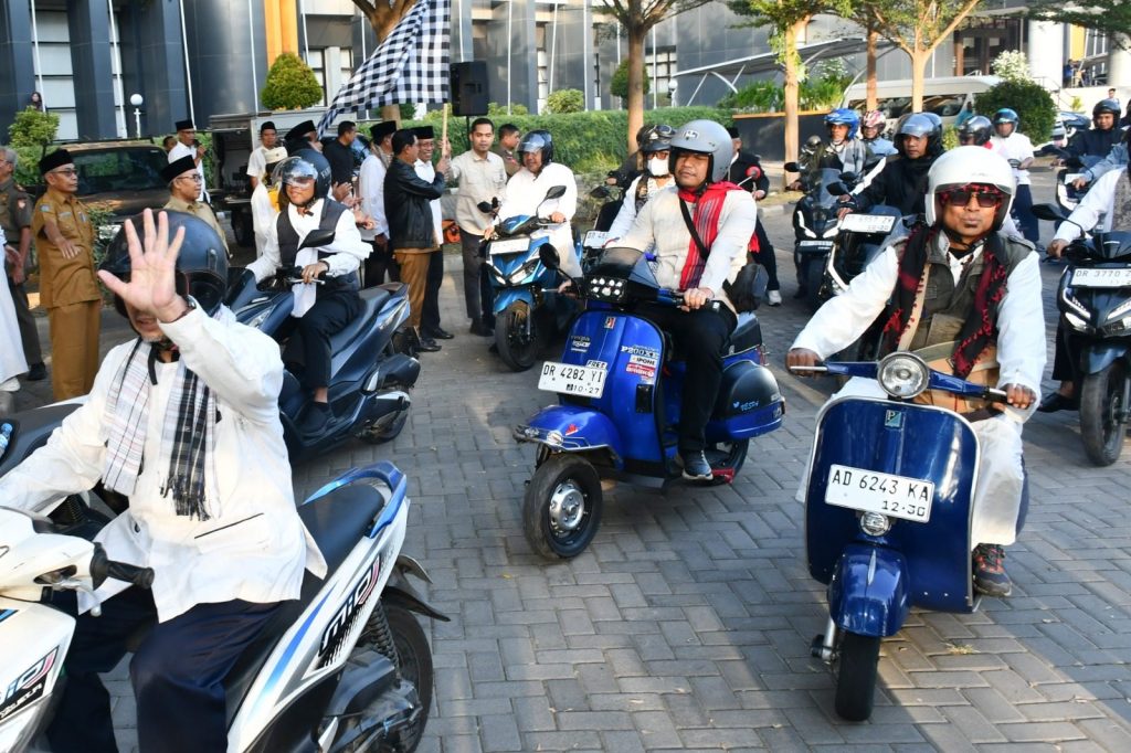 Rombongan Lombok Timur Bertolak ke Pawai Ta’aruf MTQ XXXI NTB, Bupati Ingatkan Jaga Kekompakan