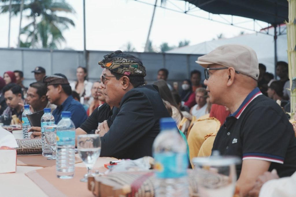 Festival Peresean Kembang Kuning Ditutup, Bupati Lotim Ajak Warga Rawat Warisan Budaya Sasak