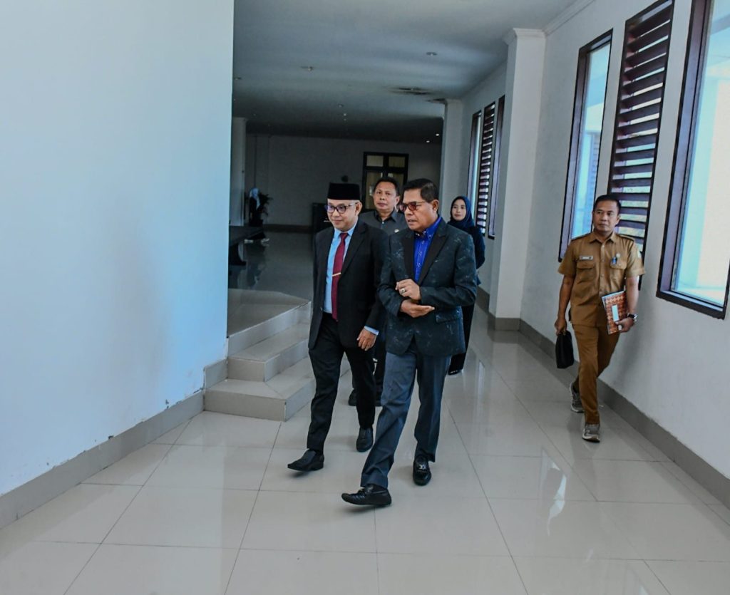 DPRD Lombok Timur Ketok Palu Raperda Pertanggungjawaban APBD 2025, Pemkab Fokus Benahi Tata Kelola dan Tingkatkan PAD