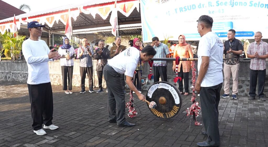 Usia 43 Tahun, RSUD dr. R. Soedjono Selong Rayakan HUT dengan Aksi Kemanusiaan dan Aneka Lomba Usia 43 Tahun, RSUD dr. R. Soedjono Selong Rayakan HUT dengan Aksi Kemanusiaan dan Aneka Lomba