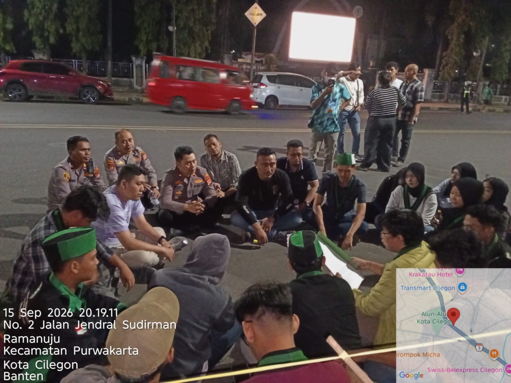 Di Tengah Demo HMI Cilegon, Wakapolres Pilih Berdialog Langsung dengan Mahasiswa